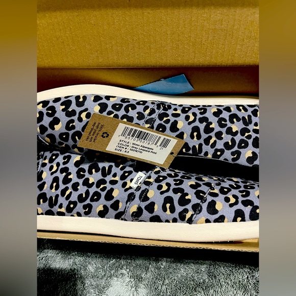 Toms Alpargata Grey Leopard Print Size 8.5 - Picture 2 of 2